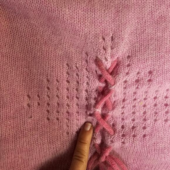 Vintage 70s Juniors Soft Angora Rabbit Fur Pink Crewneck Lightweight Sweater S - Picture 8 of 10